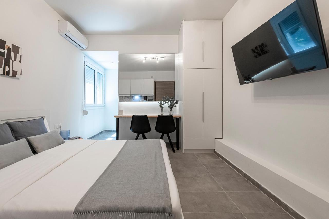 Phaedrus Living: City Center Executive Flat Stadiou Athens Exterior photo